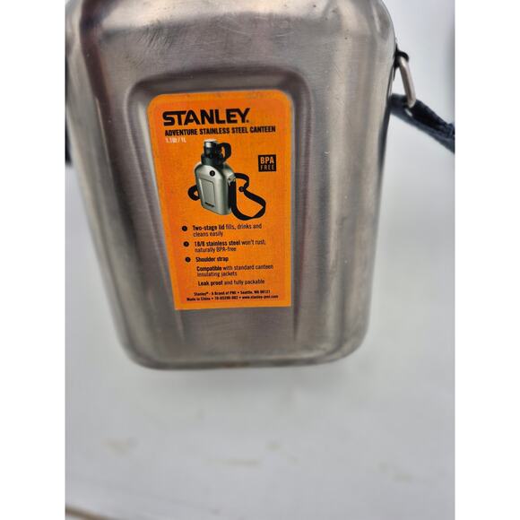 Stanley Adventure Stainless Steel Canteen 1.1QT / 1.0L with Shoulder Strap - Picture 2 of 5